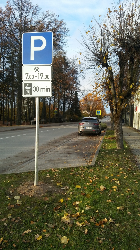 Gulbenē, O.Kalpaka ielā - jauna ceļa zīme!