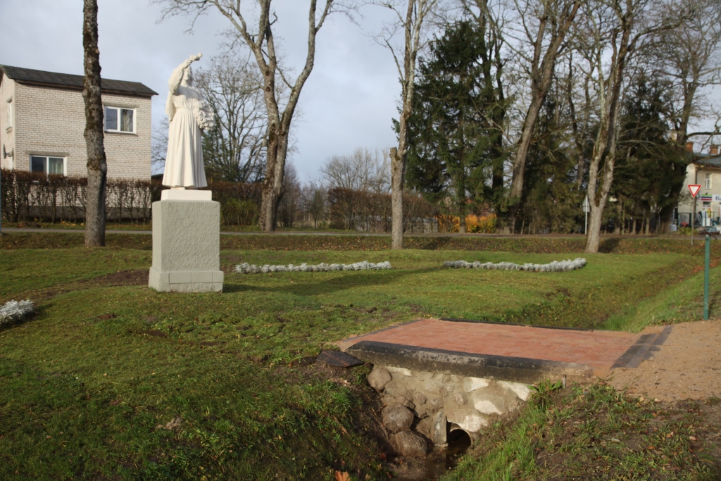 Vietējie rūpējas un iegulda darbu apkārtnes sakopšanā