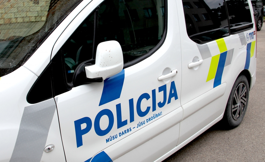 Gulbenes novadā konstatēti 16 pārkāpumi saistībā ar pulcēšanos, Beļavā nozagti dažādi instrumenti un auto lukturi