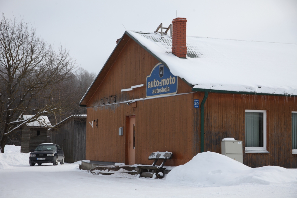 Braukšanas mācības joprojām liegtas Covid-19 laikā