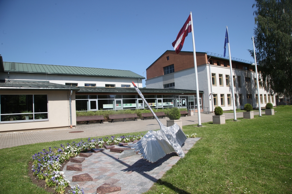Gulbenes novadā konsultācijas klātienē varēs atsākt tikai 12.klašu skolēni