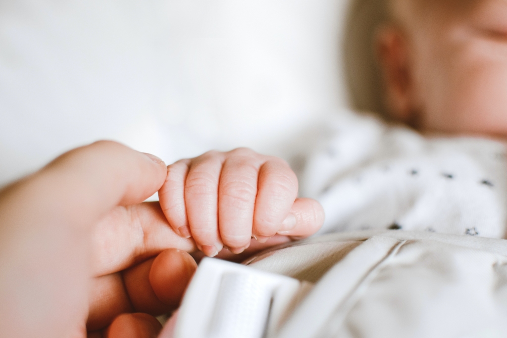 Gulbenes novadā martā reģistrēti 8 jaundzimušie un 31 aizsaulē aizgājušais