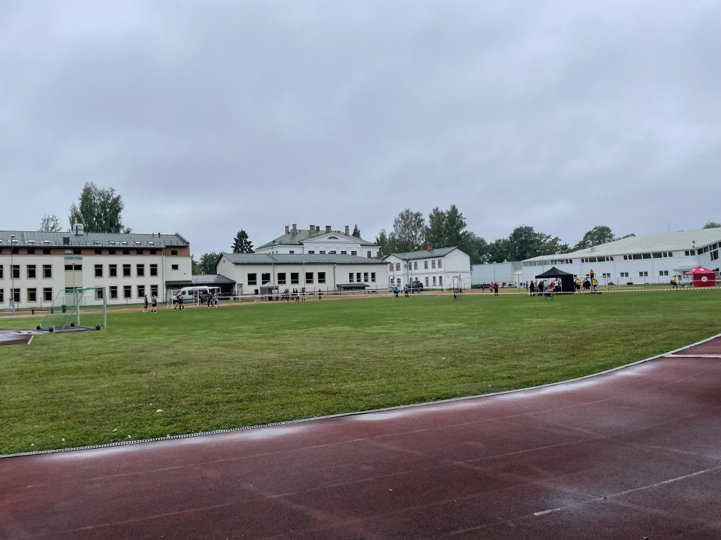 Pašvaldība izvēlēsies, kam uzticēt Gulbenes mazā stadiona pārbūvi