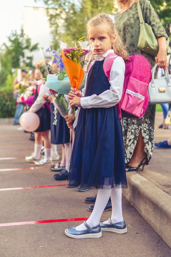 Pamatskolas skolēni bez Covid-19 negatīva testa būs jāmāca vecākiem