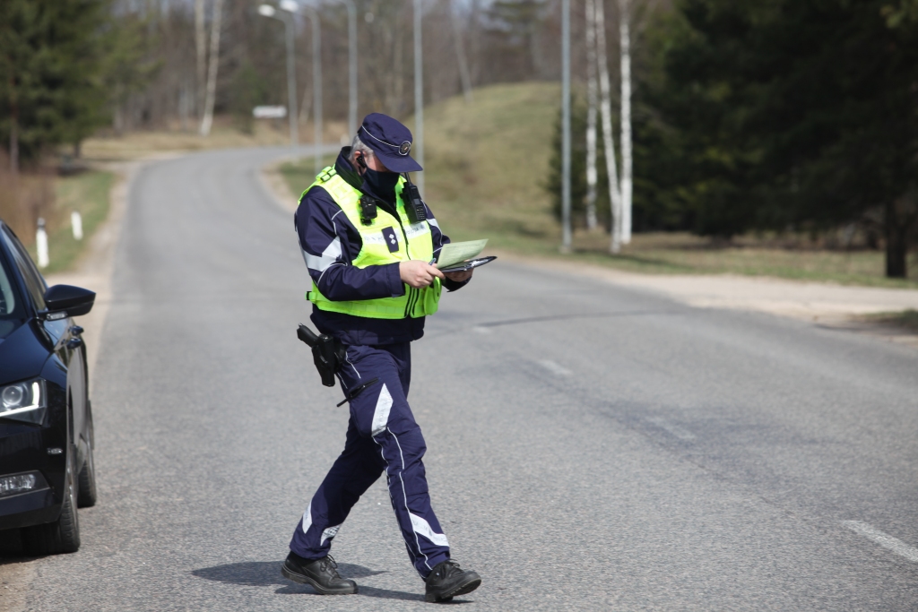 Stāmerienā aiztur iereibušu autovadītāju