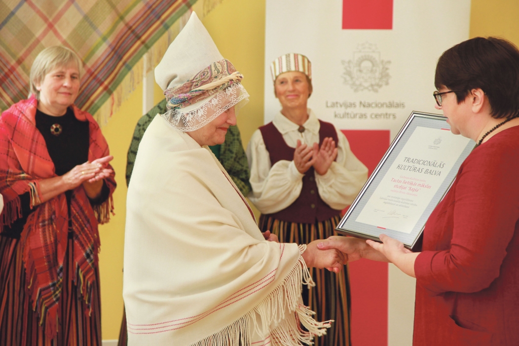 “Sagša” saņem tradicionālās kultūras izcilības balvu