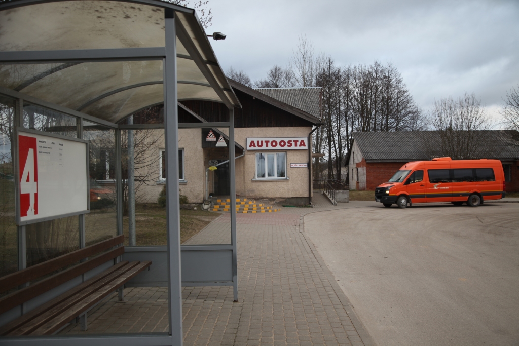 Covid-19 pacients braucis autobusā no Dzelzavas līdz Gulbenei un atpakaļ