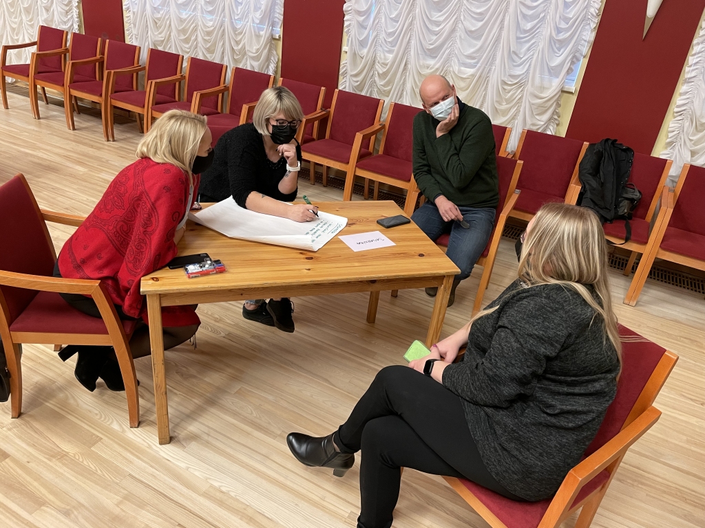 Turpina diskutēt par pašvaldības un sabiedrības mijiedarbību