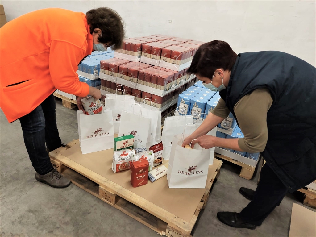 Labdarības akcijā ziedo 1000 kilogramus produkcijas Pārtikas bankai “Paēdušai Latvijai”