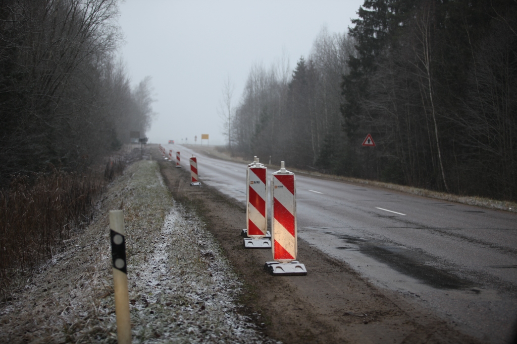 Patlaban būvdarbu posmā uz Smiltenes – Gulbenes šosejas notiek caurteku pārbūve